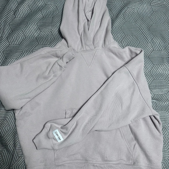 Calvin Klein Performance Tops - Light pink cropped Calvin Klein hoodie